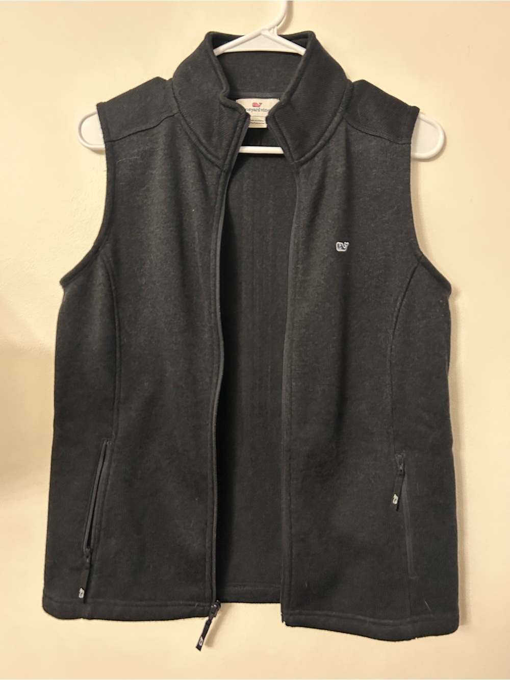 Vineyard Vines Women’s Black Fleece Vest - Picture 4 of 4